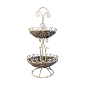 Display 2-tiered structure patinated metal rattan baskets