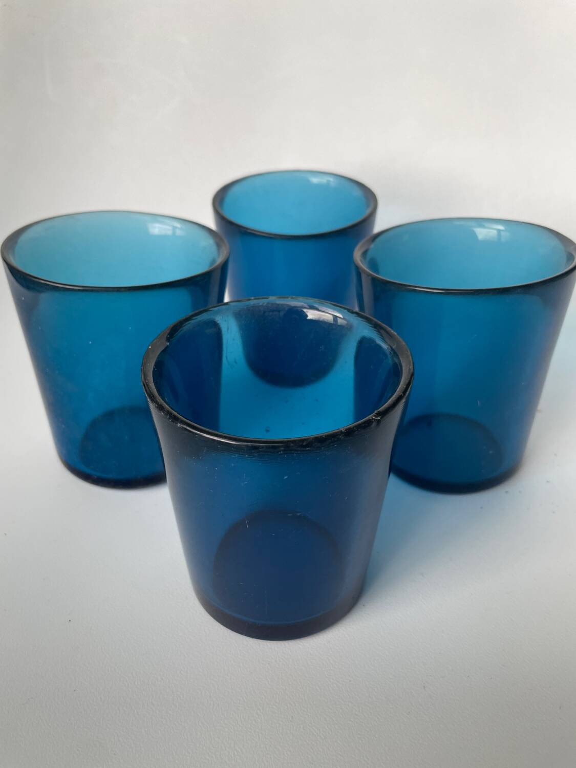 Lot 4 verres Orrefors Fuga Bleus