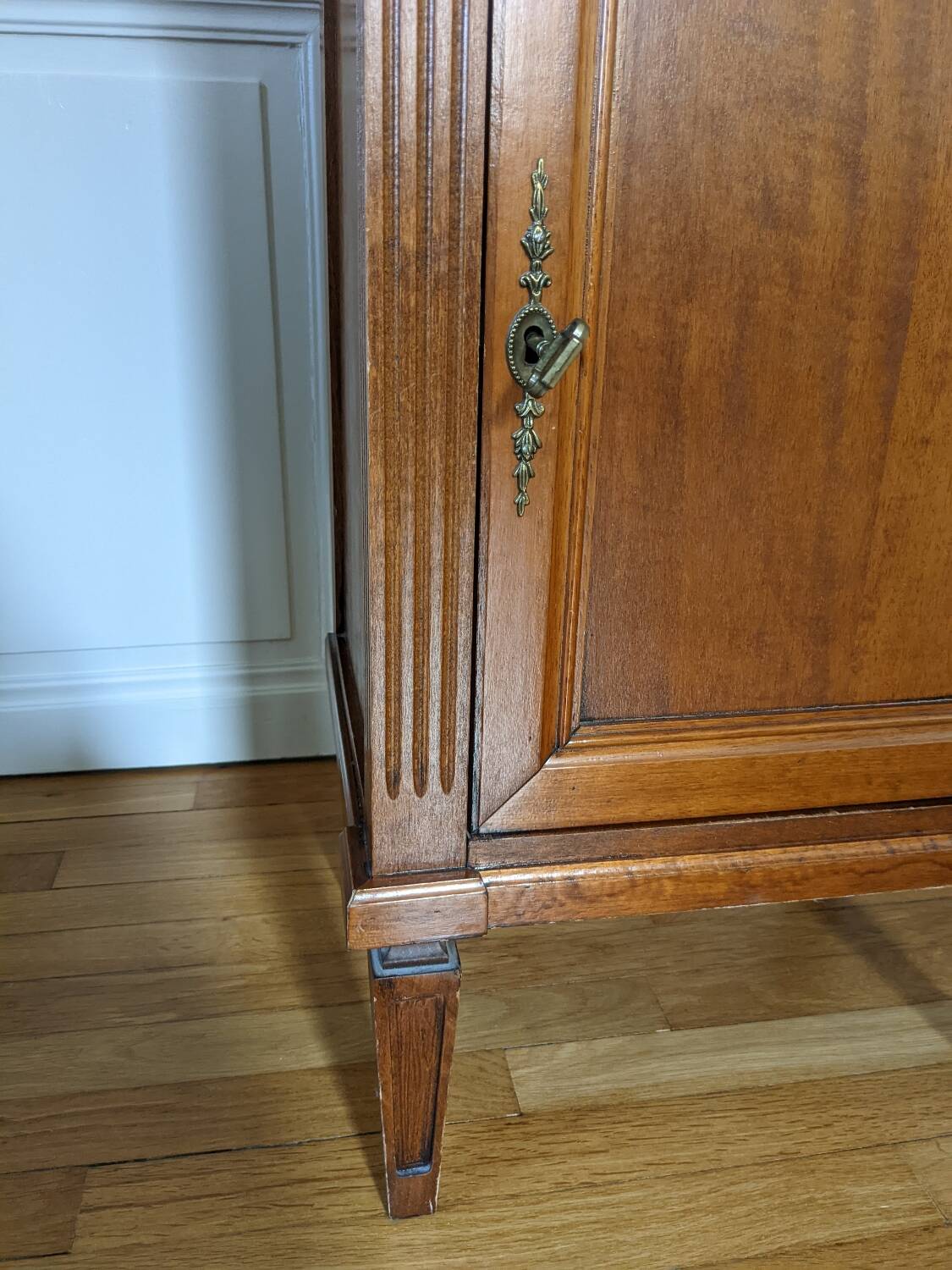 Louis XVI chiffonier and small furniture set