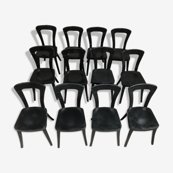 Série 12 chaises bistrot noires des années 70