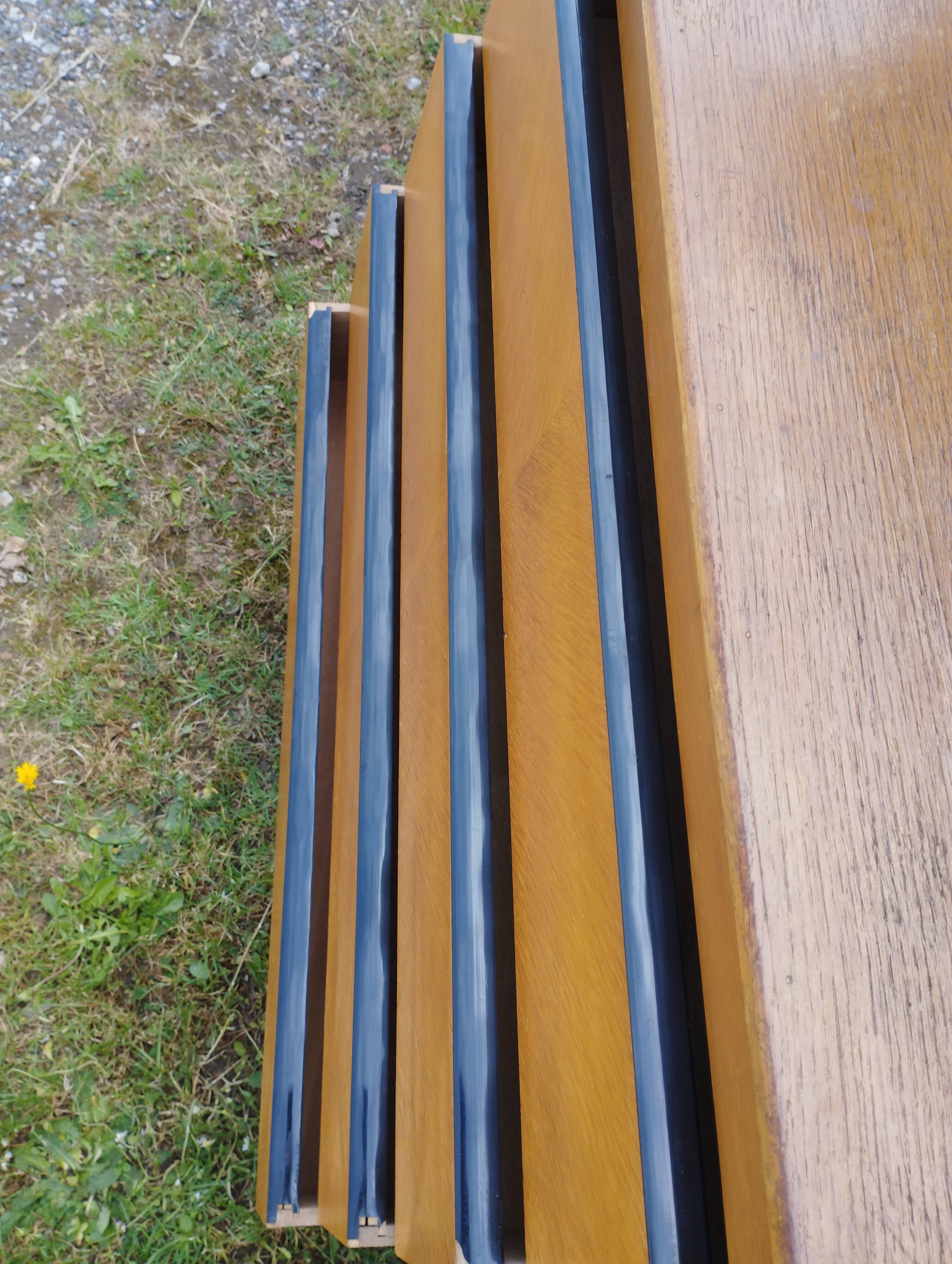 Vintage chest of drawers