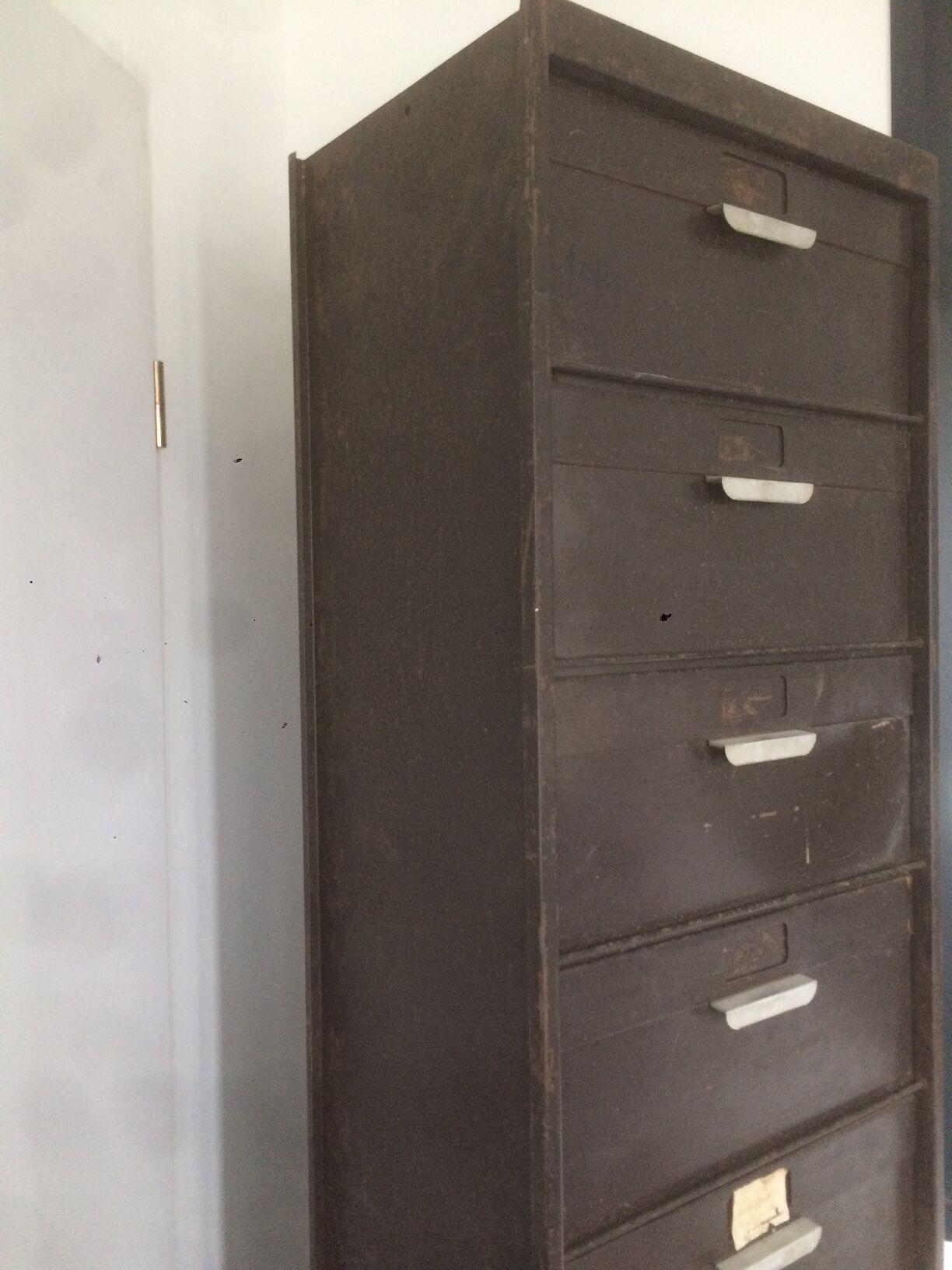 Brown vintage clamshell furniture