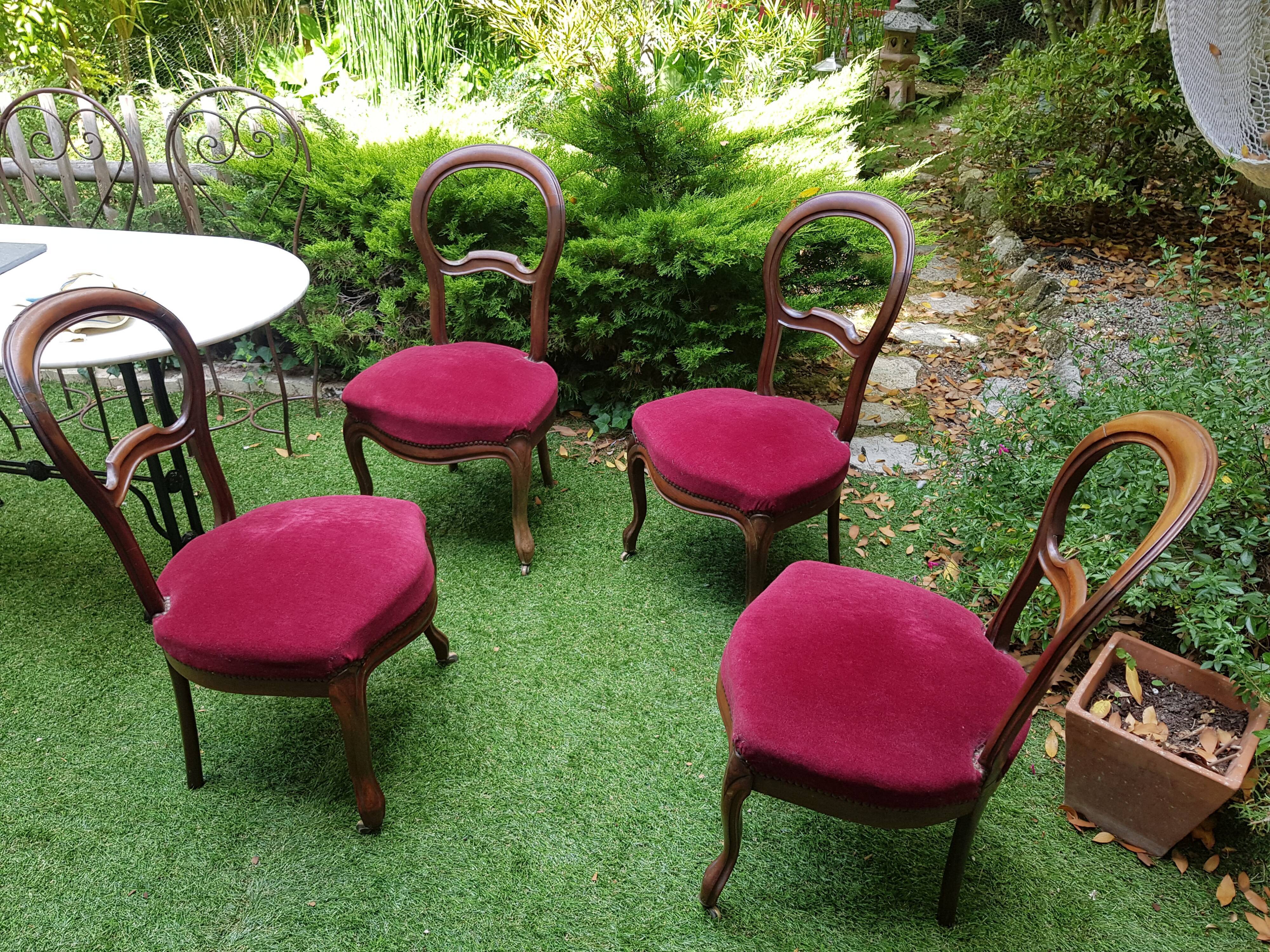 4 chaises médaillon tapissées style Louis Philippe