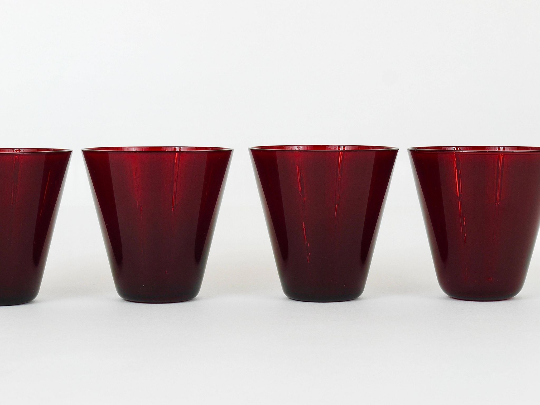 Four Kartio drinking glasses by Kaj Franck, mid-century style, from Nuutajärvi Nottsjö, Finland.