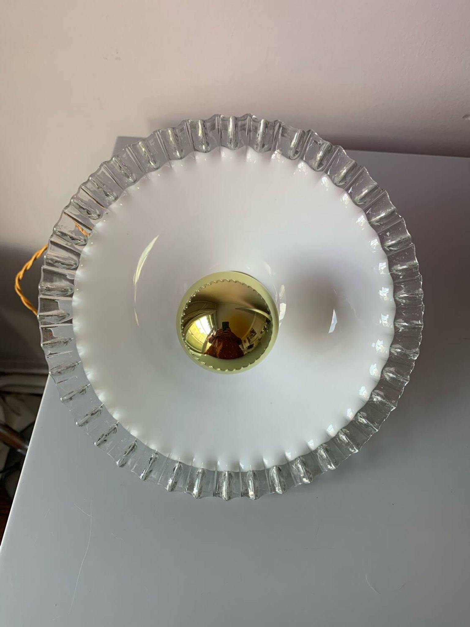Suspension baladeuse vintage opaline blanche dentelle