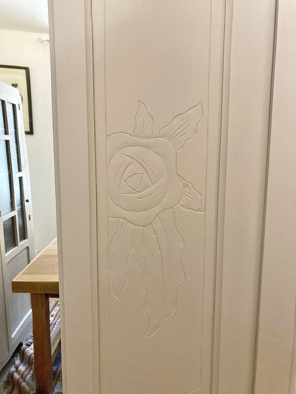 Small Parisian wardrobe