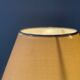 Lampe boule en bois blond vintage