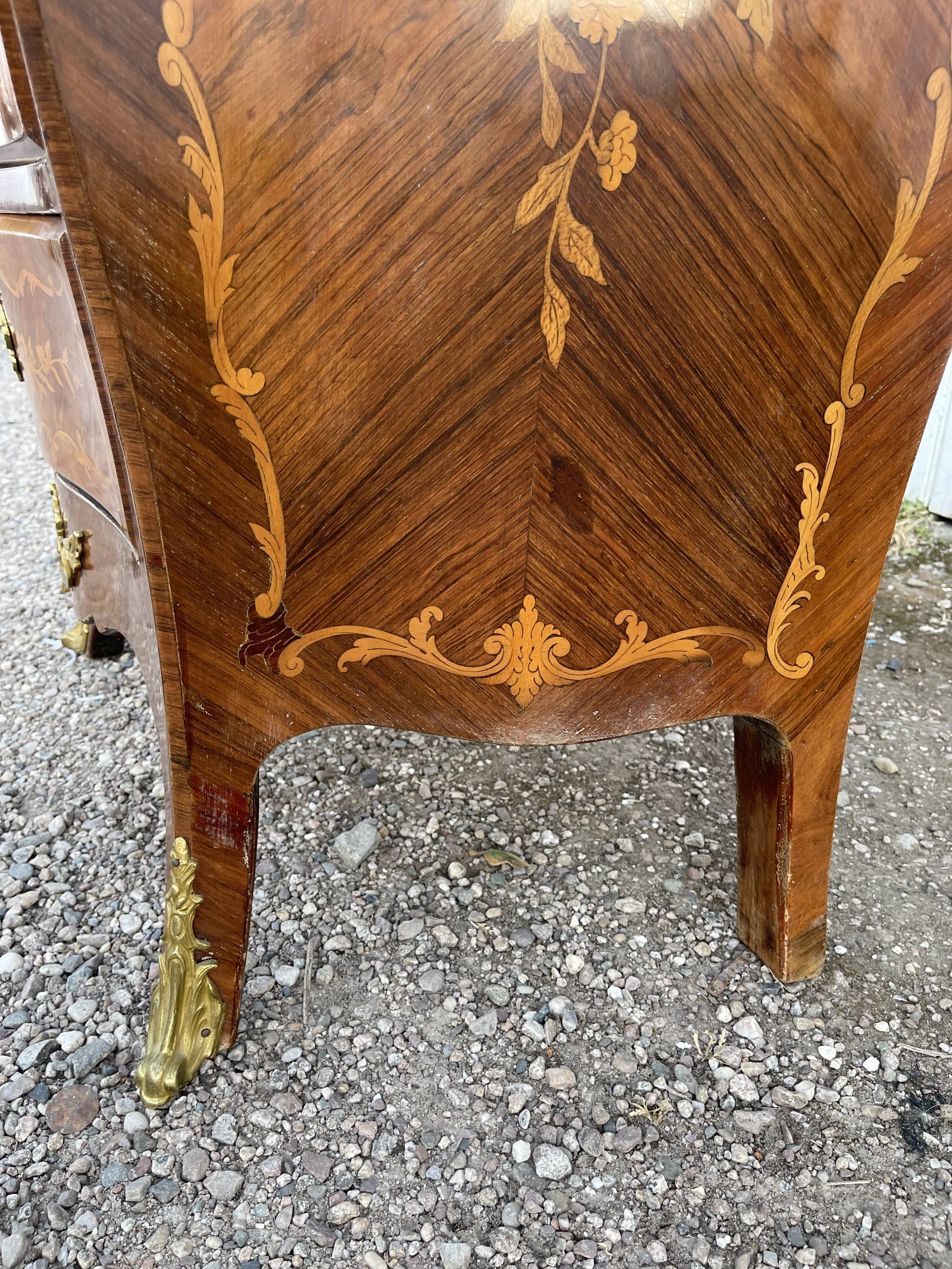 Secretary louis XV curved, varnish Martin, marquetry