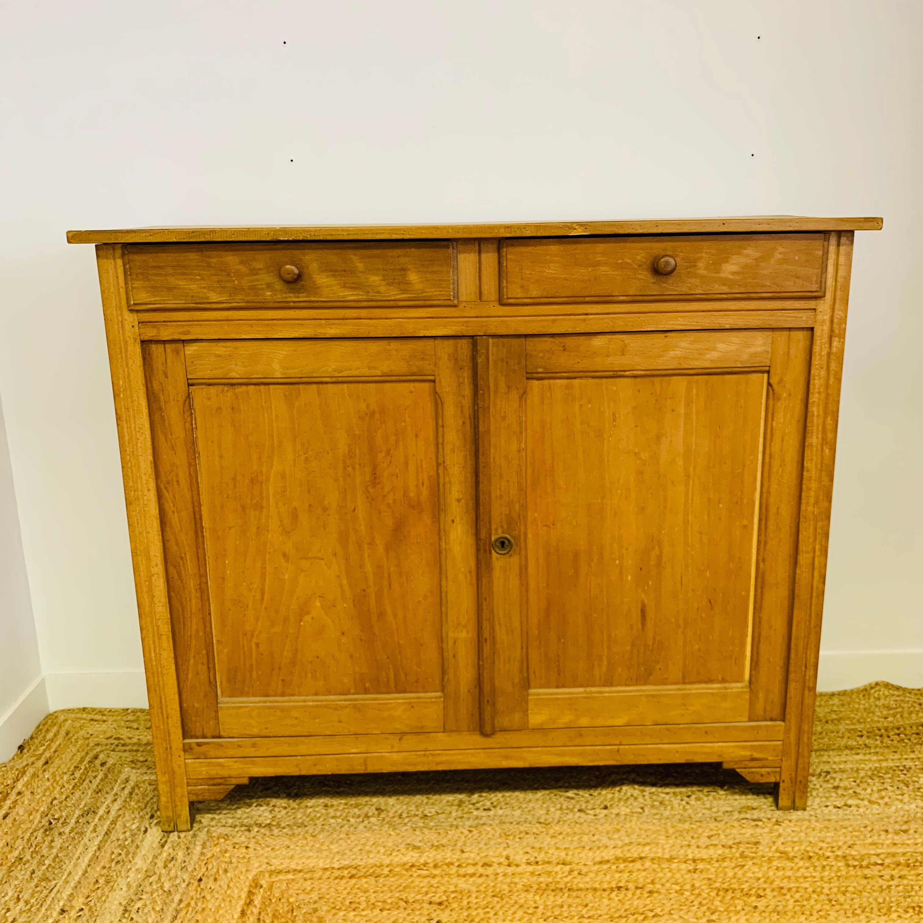 Buffet parisien marron