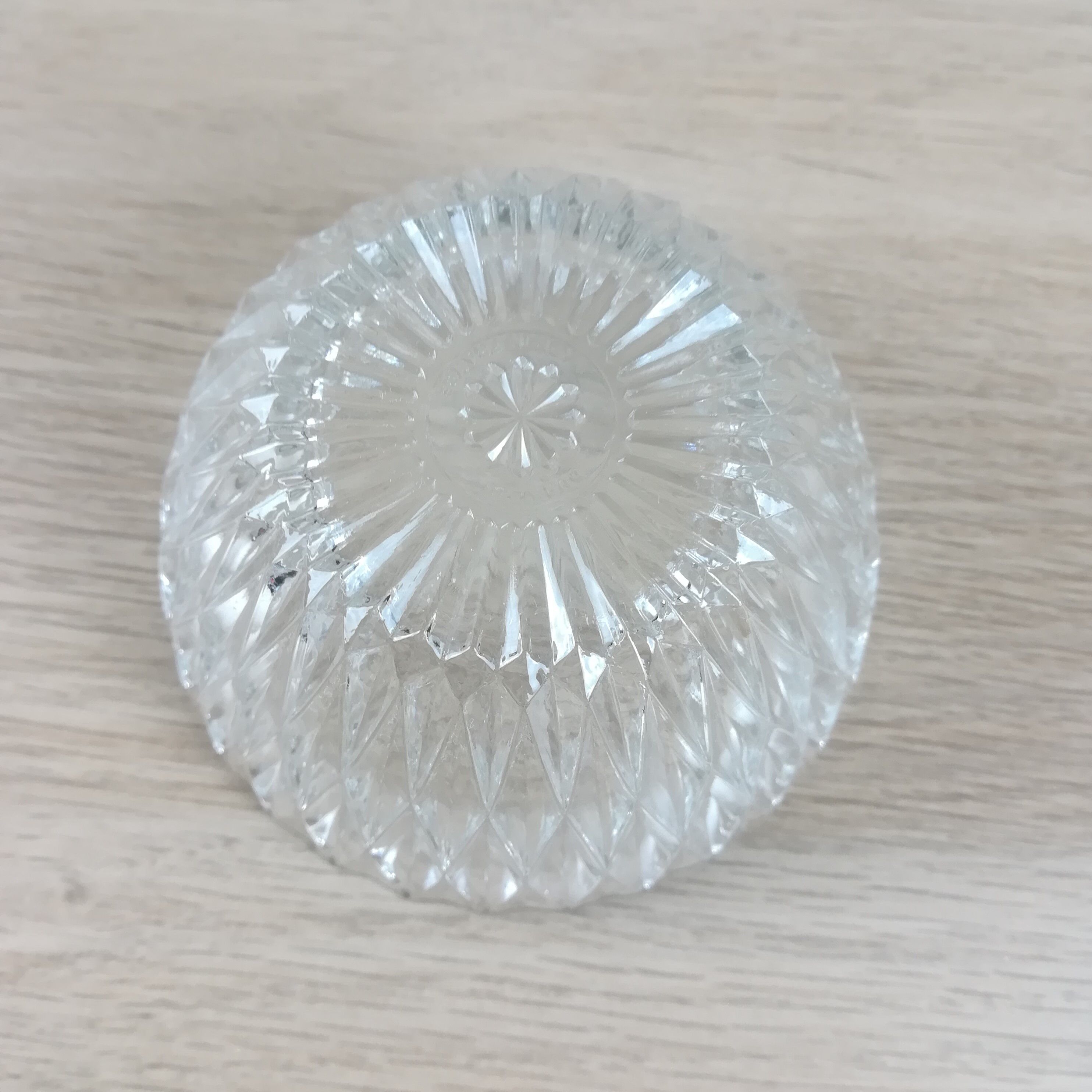 2 faceted glass cups