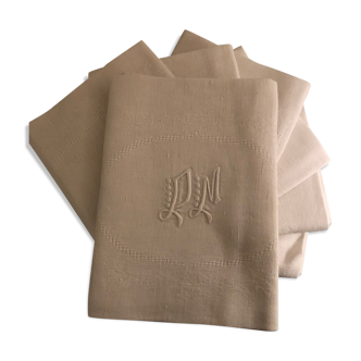 Serviettes de table monogrammées dm