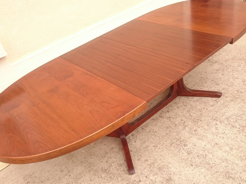 Baumann rosewood table 10/12 guests