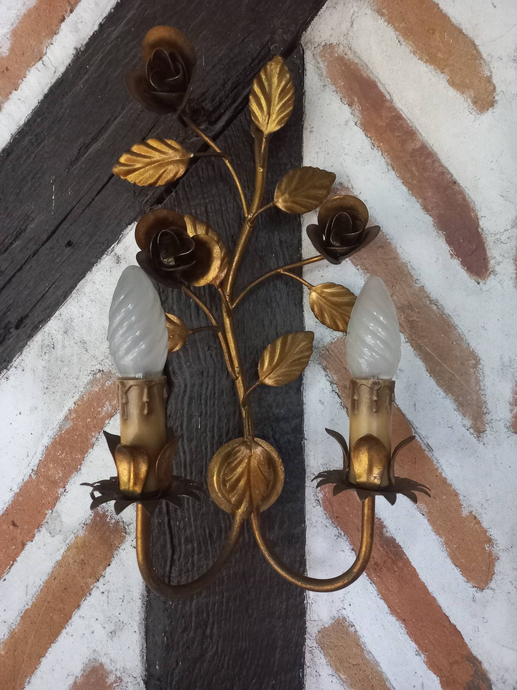 Double gold wall light