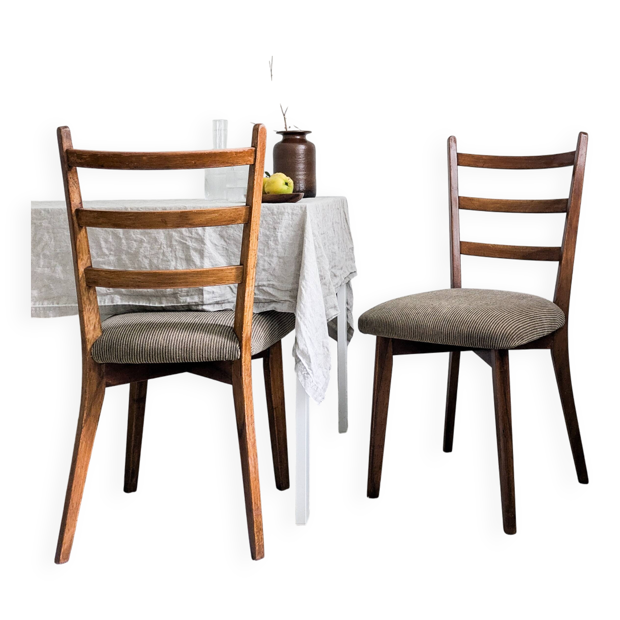 Paire de chaises vintage bois dossier barreaux, assise tissu, style 60s