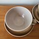 Ensemble de 2 grandes tasses et sous-tasse en grès Longchamp