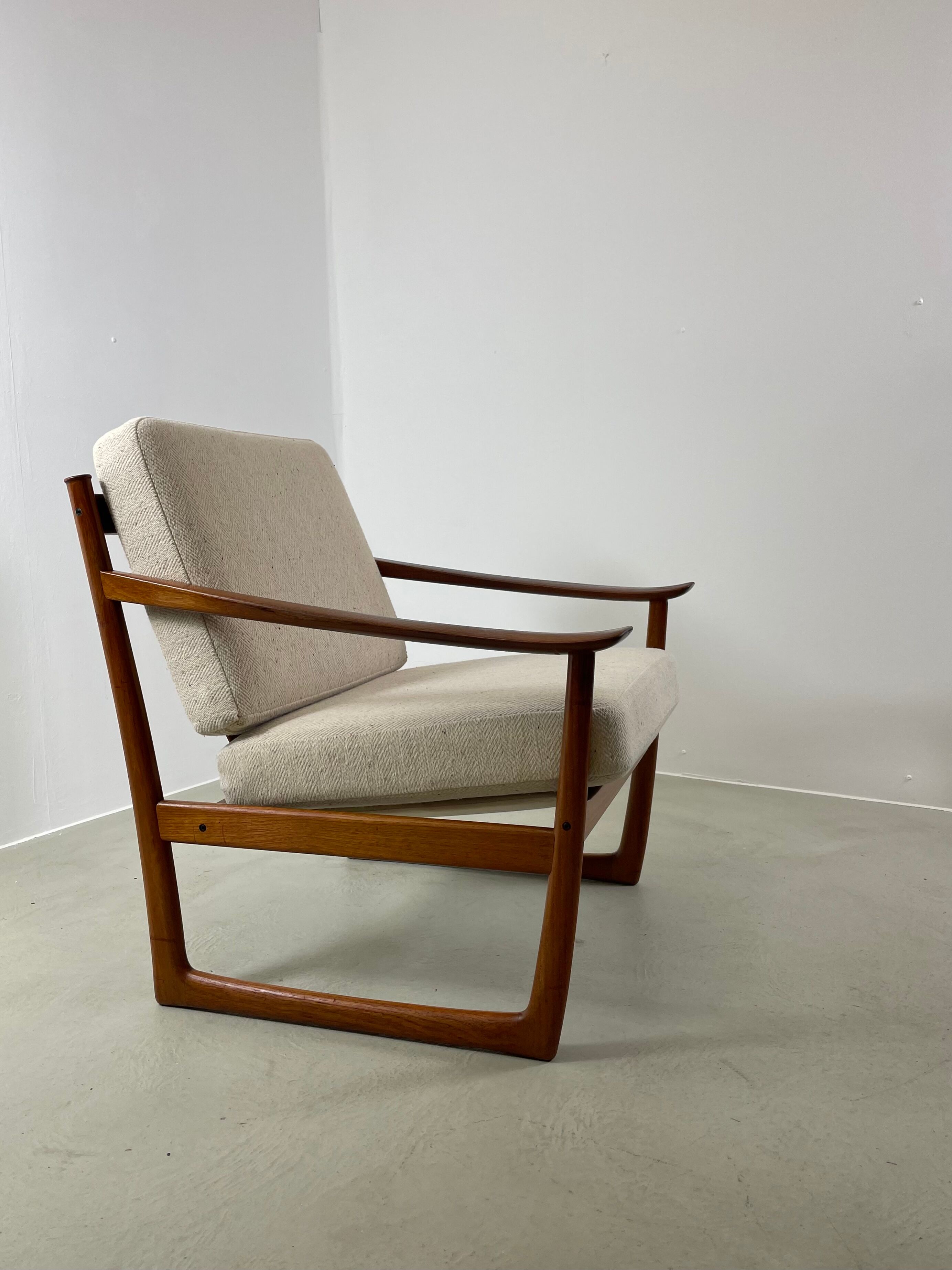 Danish FD 130 teak armchair by Peter Hvidt & Orla Mølgaard-Nielsen for France & Søn, 1960