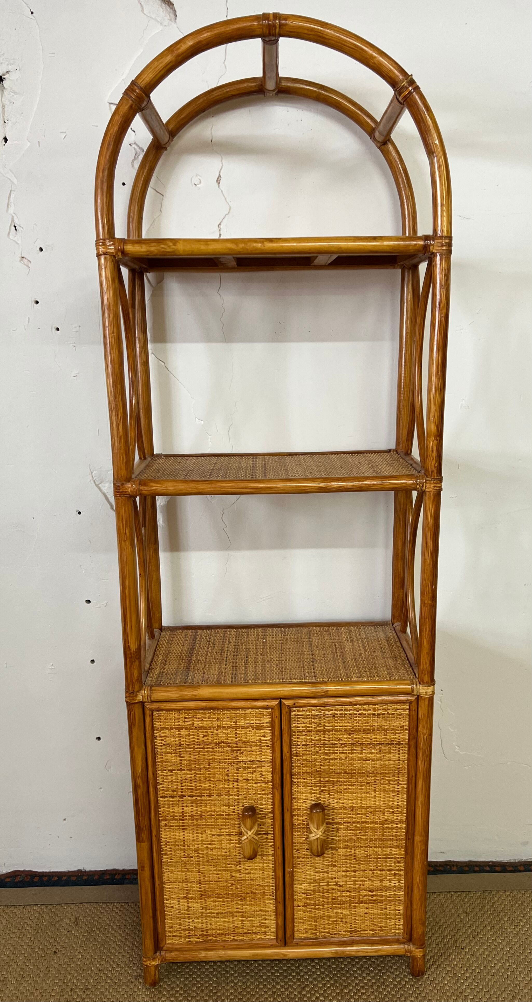 Rattan shelf 2 doors