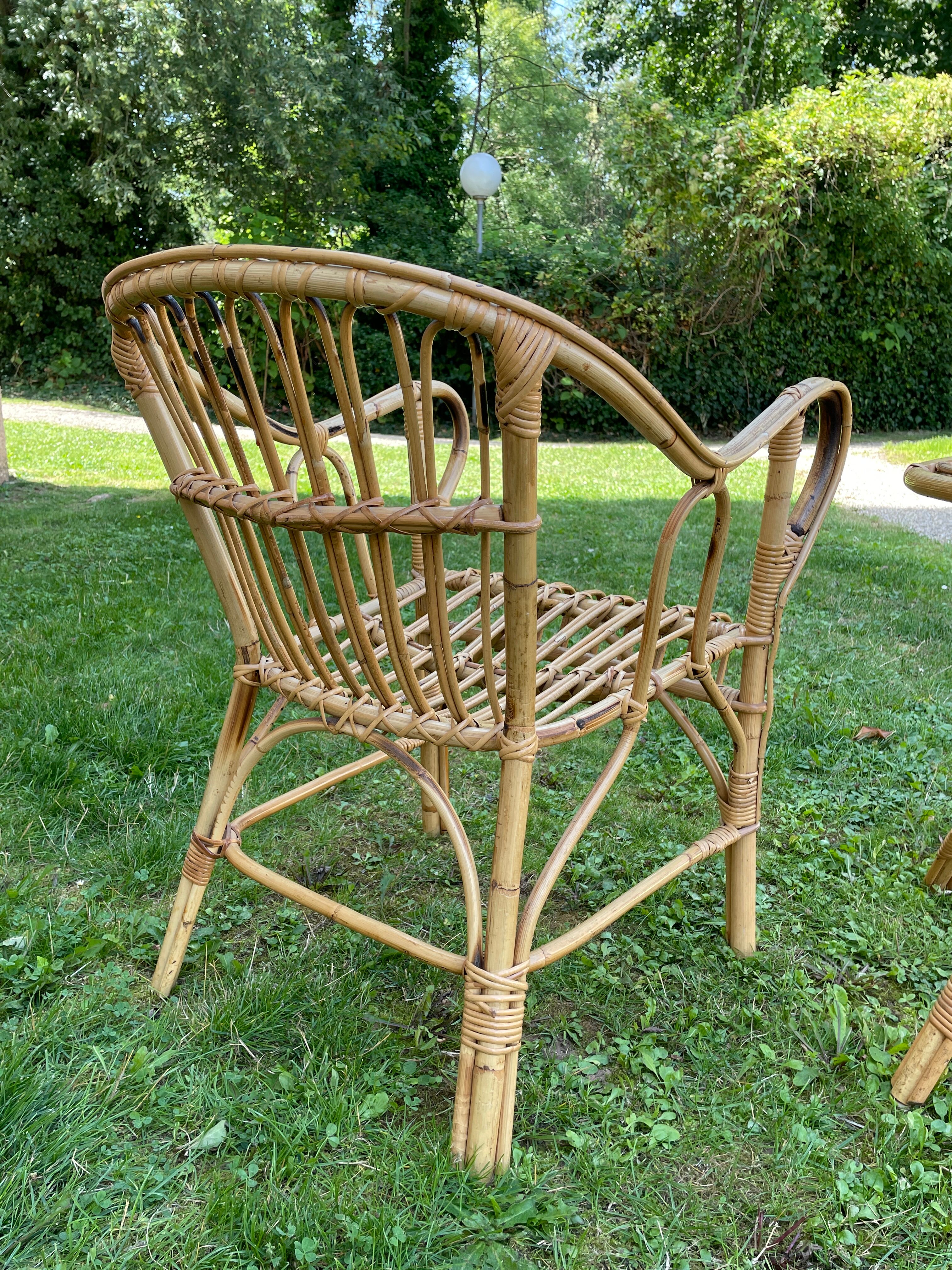 Rattan table and chair set