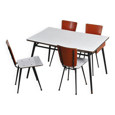 Ensemble table et chaises de cuisine par André Sornay, Lyon 1955