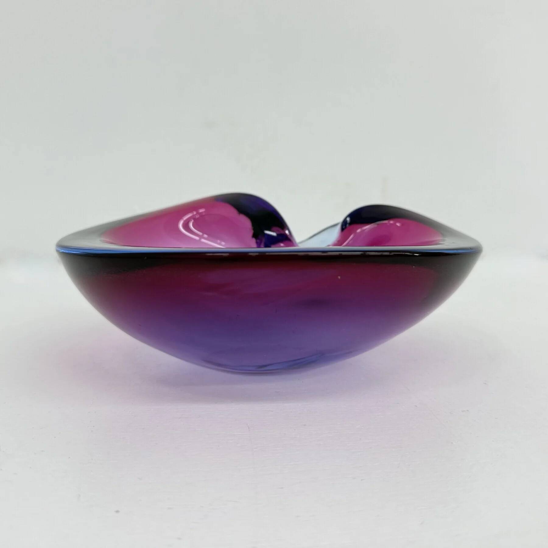 Set of 3 Murano Sommerso pink glass bowls, 1970s