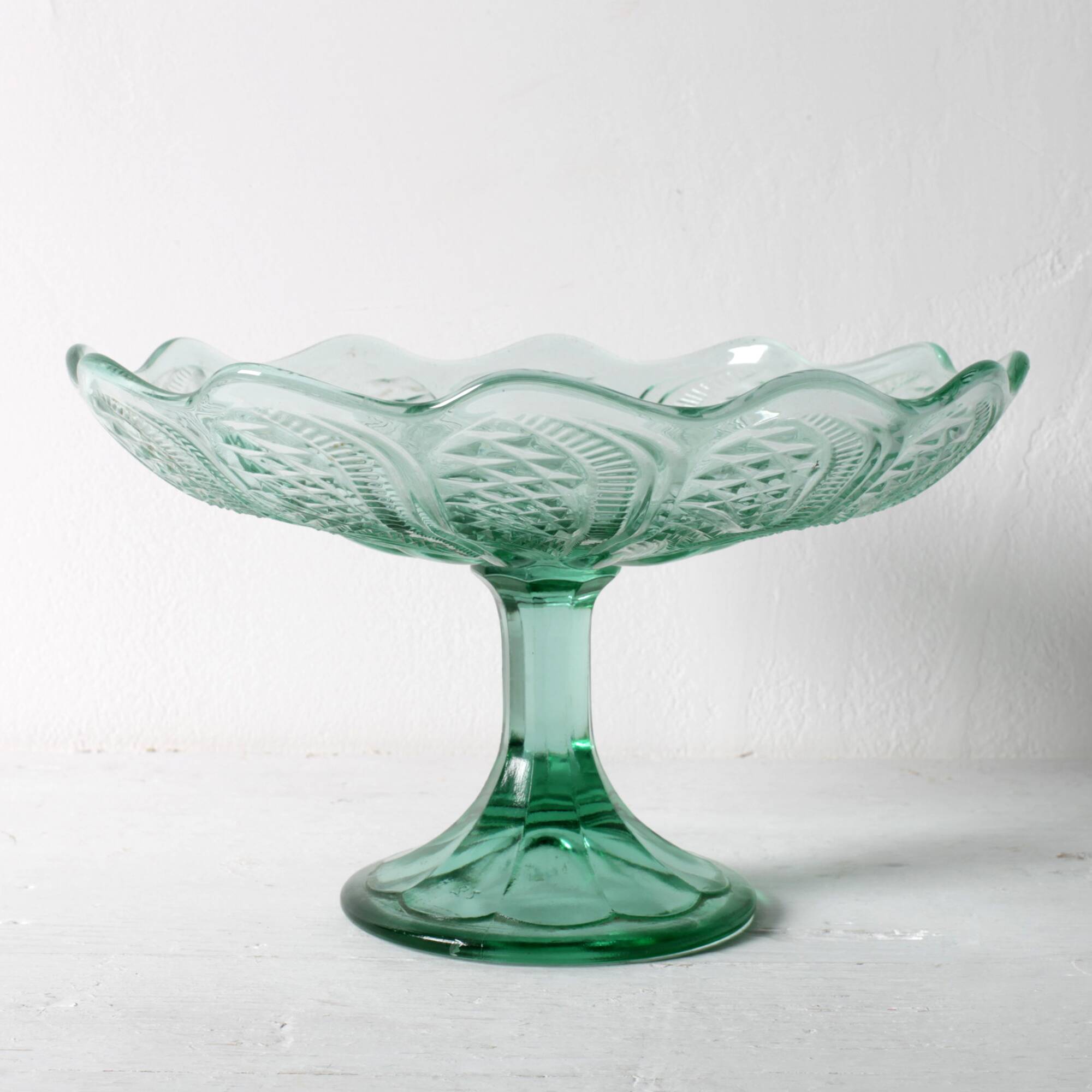 Glass Pedestal Bowl / Vintage Georgia Green Fruit Bowl / Ukraine / 1950s