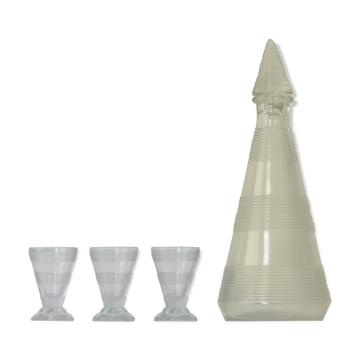 Carafe tronconique et ses 3 verres