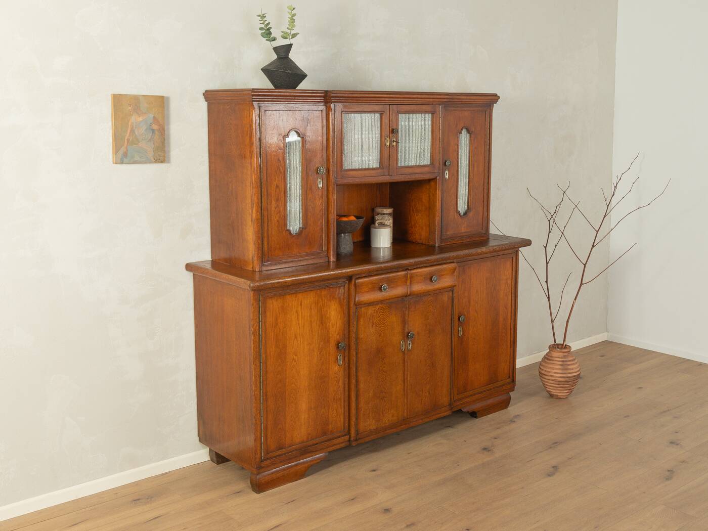 Wonderful two-piece kitchen cabinet from the 1920s