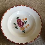 Series of 8 soup plates