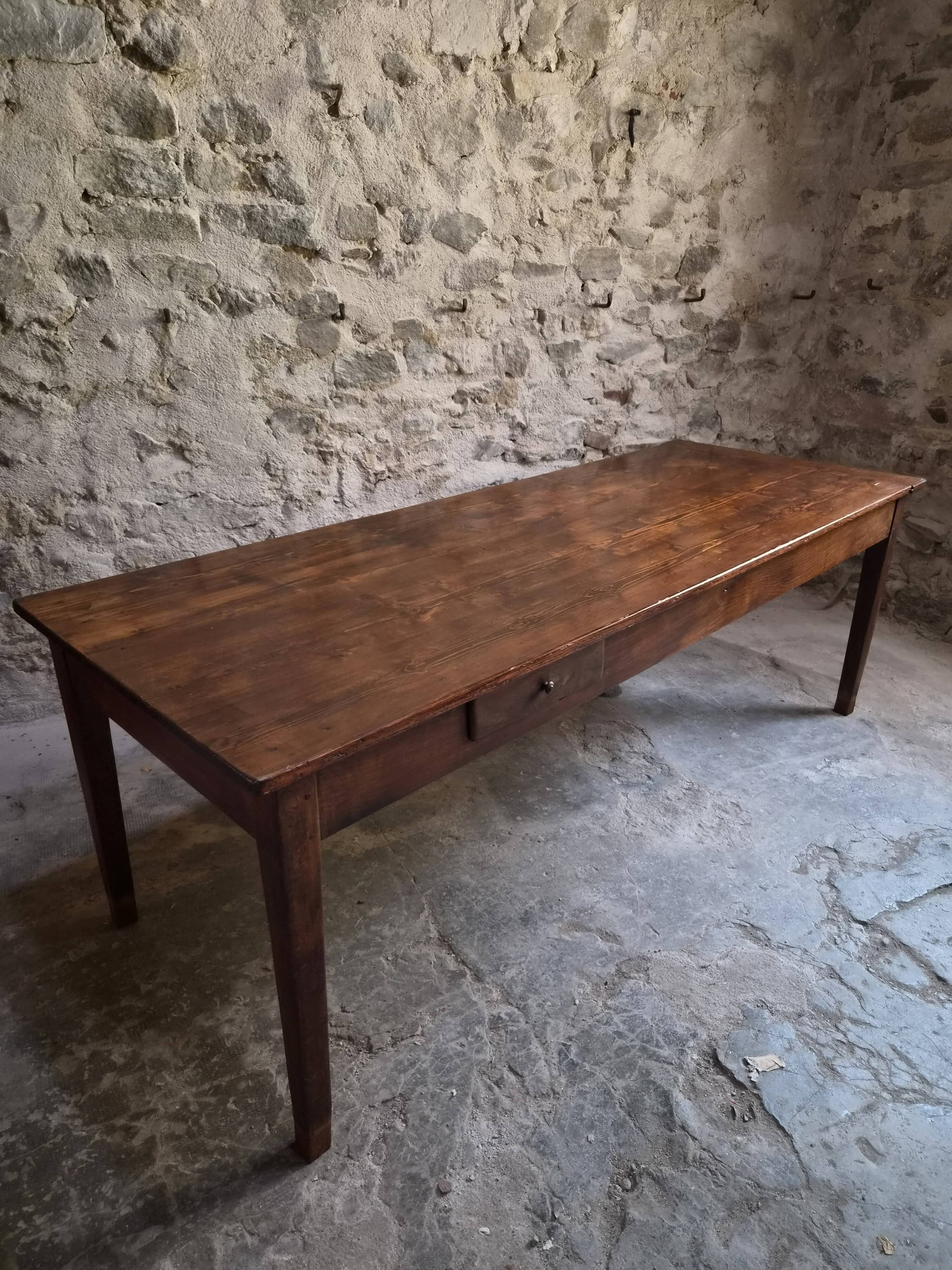 Table à manger de ferme française ancienne avec deux tiroirs | Chêne & pin | vers 1850–1900
