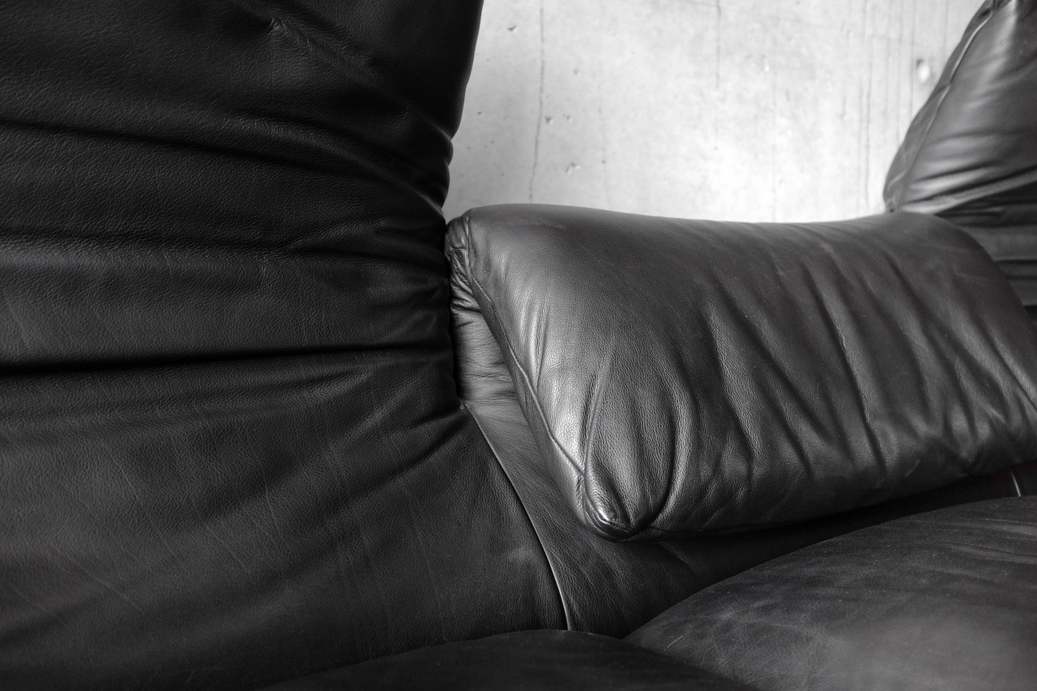 Maralunga black leather sofa 3 seater, Vico Magistretti for Cassina
