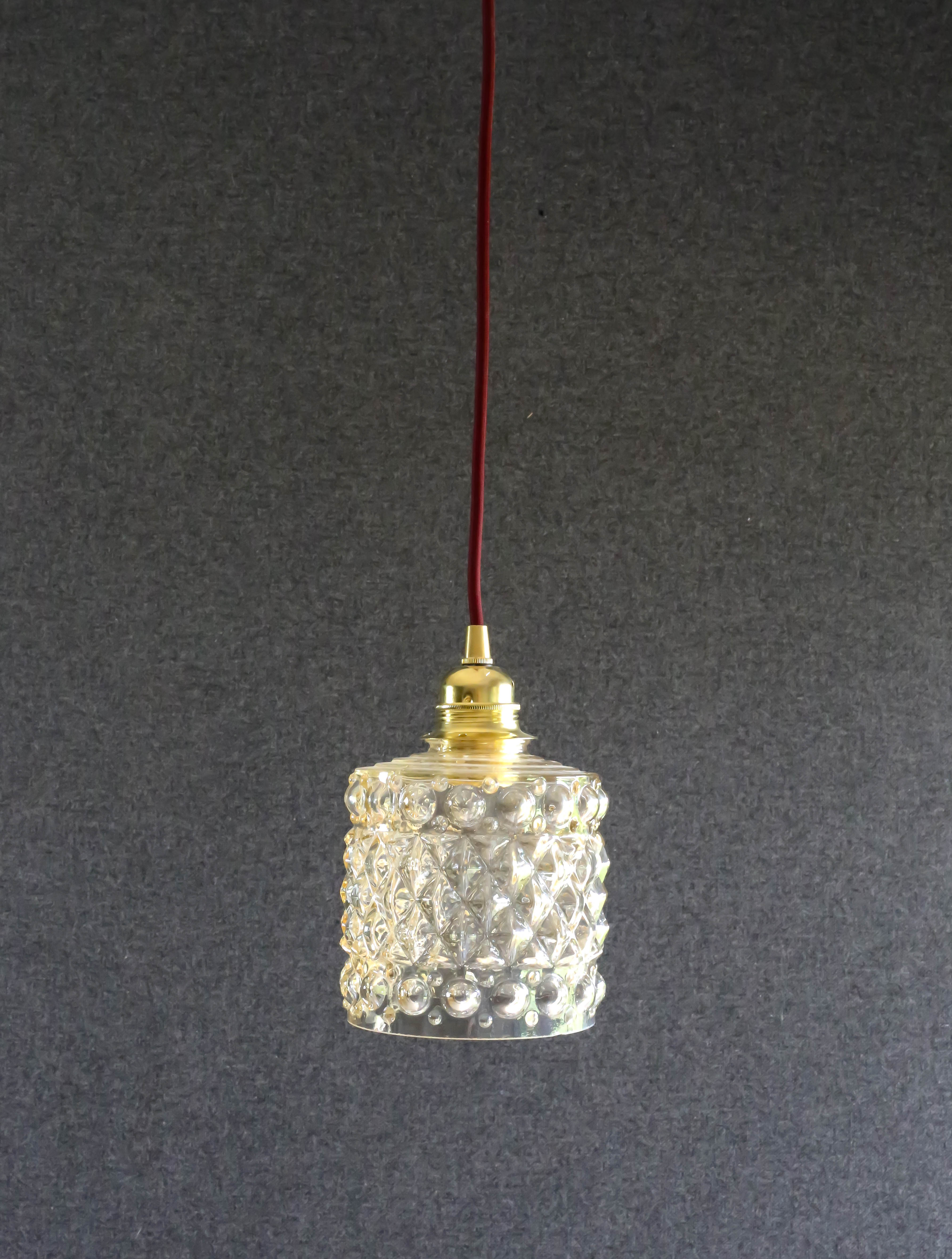 suspension of the 50s in engraved glass