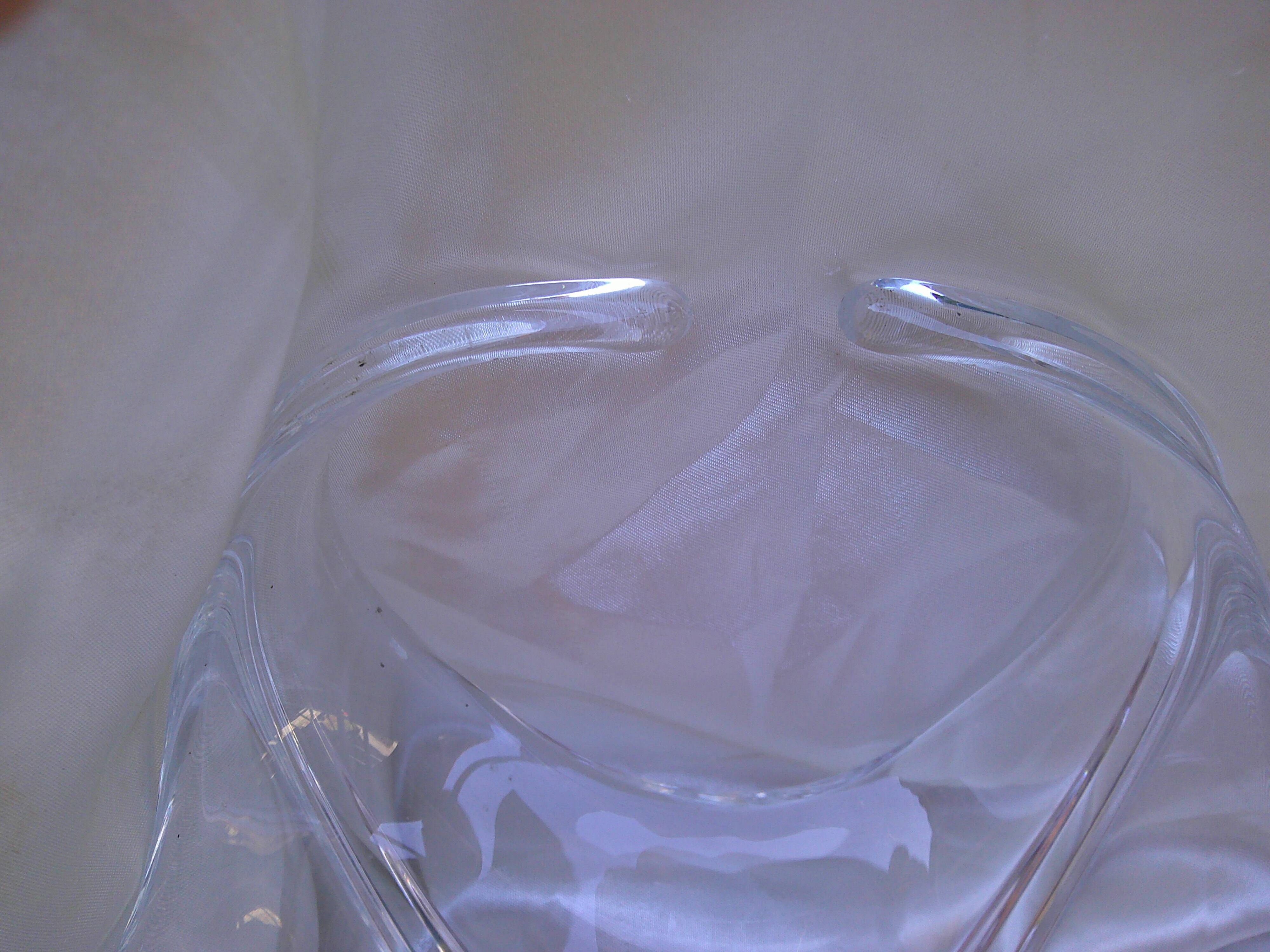 Crystal glass fruit bowl