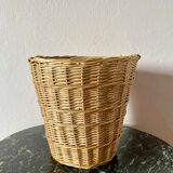 Braided straw basket