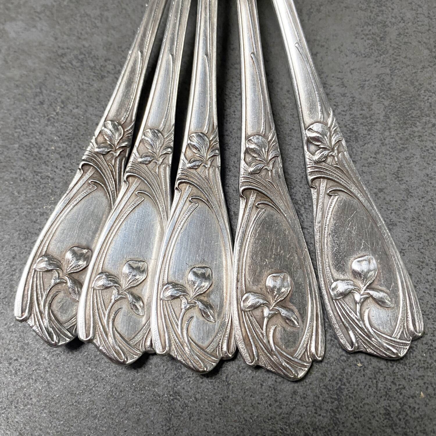 6 Art Nouveau teaspoons