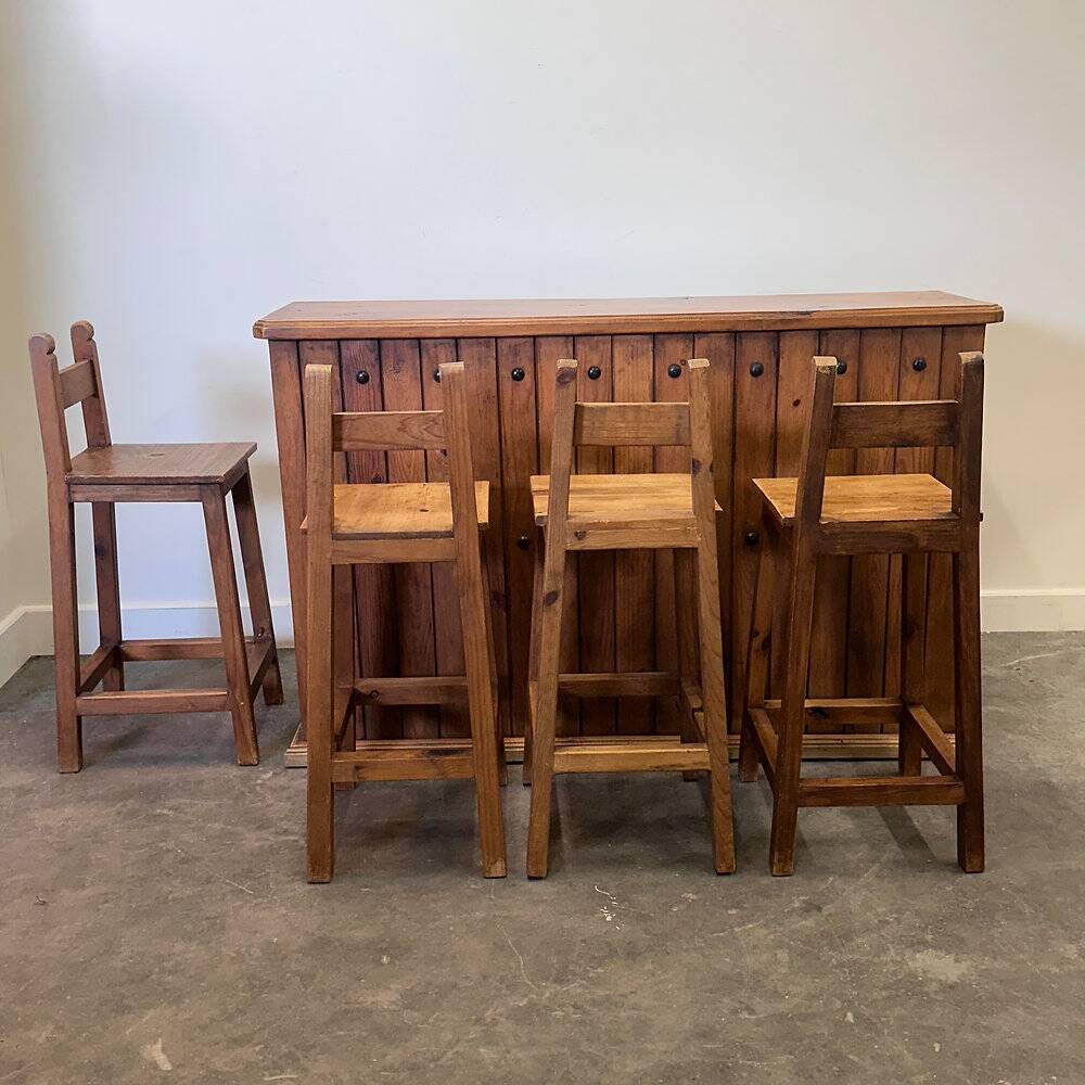 Rustic solid wood bar counter with 4 matching stools – wine rack & storage