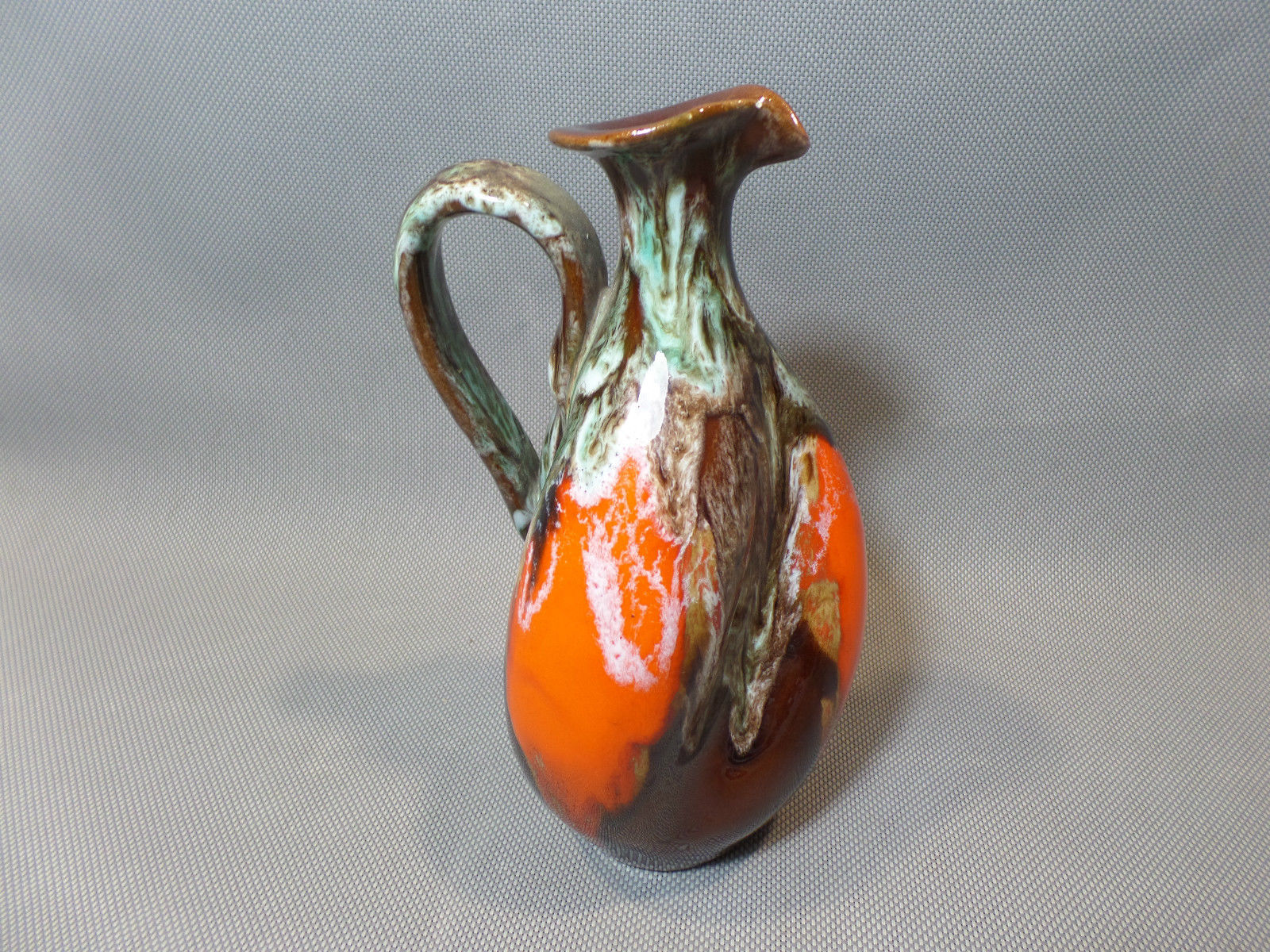 Pitcher water Vallauris