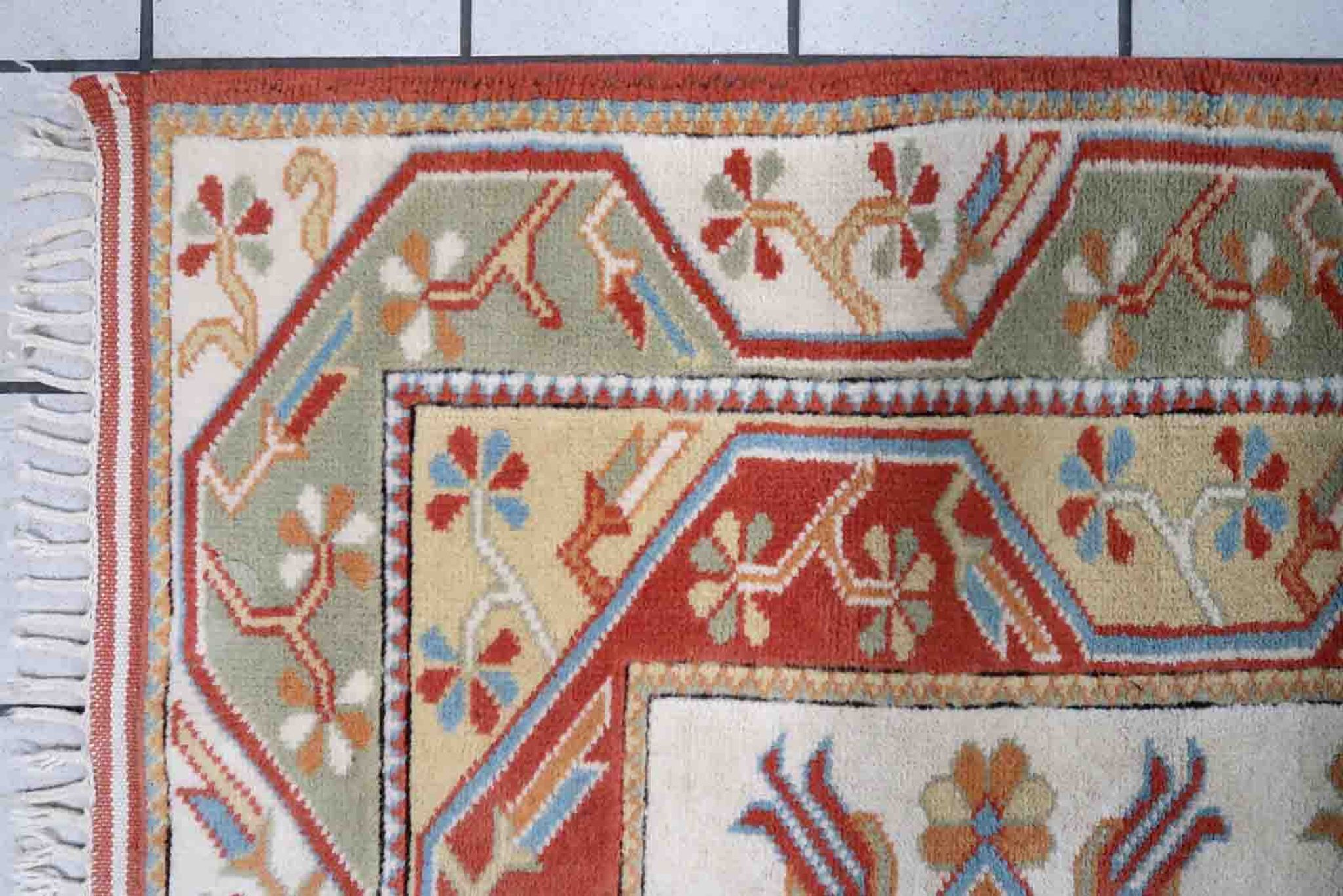 Vintage Turkish Kars handmade carpet 116cm x 175cm 1960s