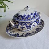 Cluny sauce boat from Sarreguemines