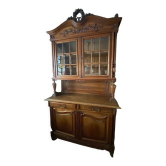 Ancien buffet avec vitrine