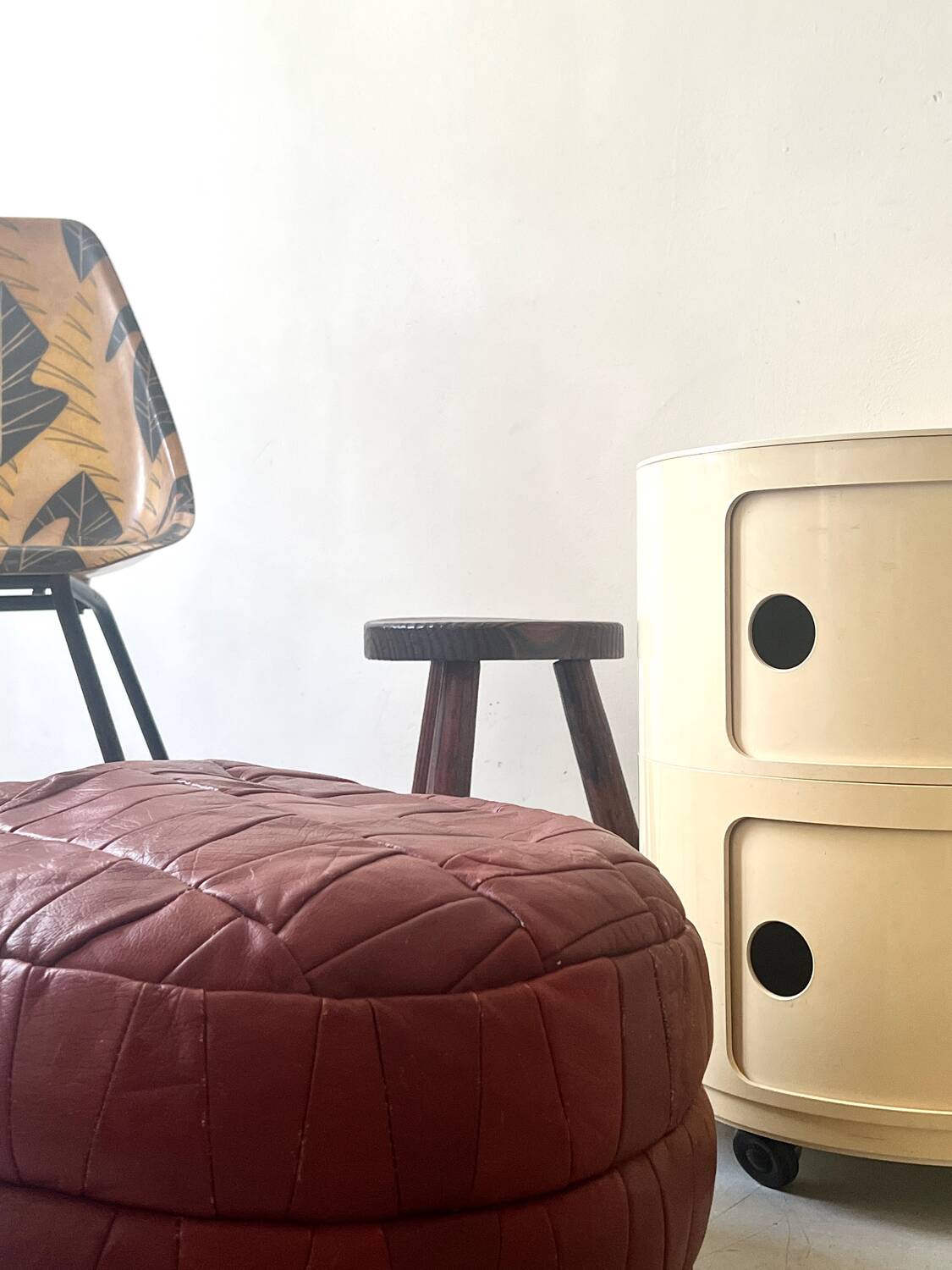 For round leather patchwork Dlg de sede, design 1970.