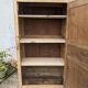 Armoire, bonnetière en bois naturel