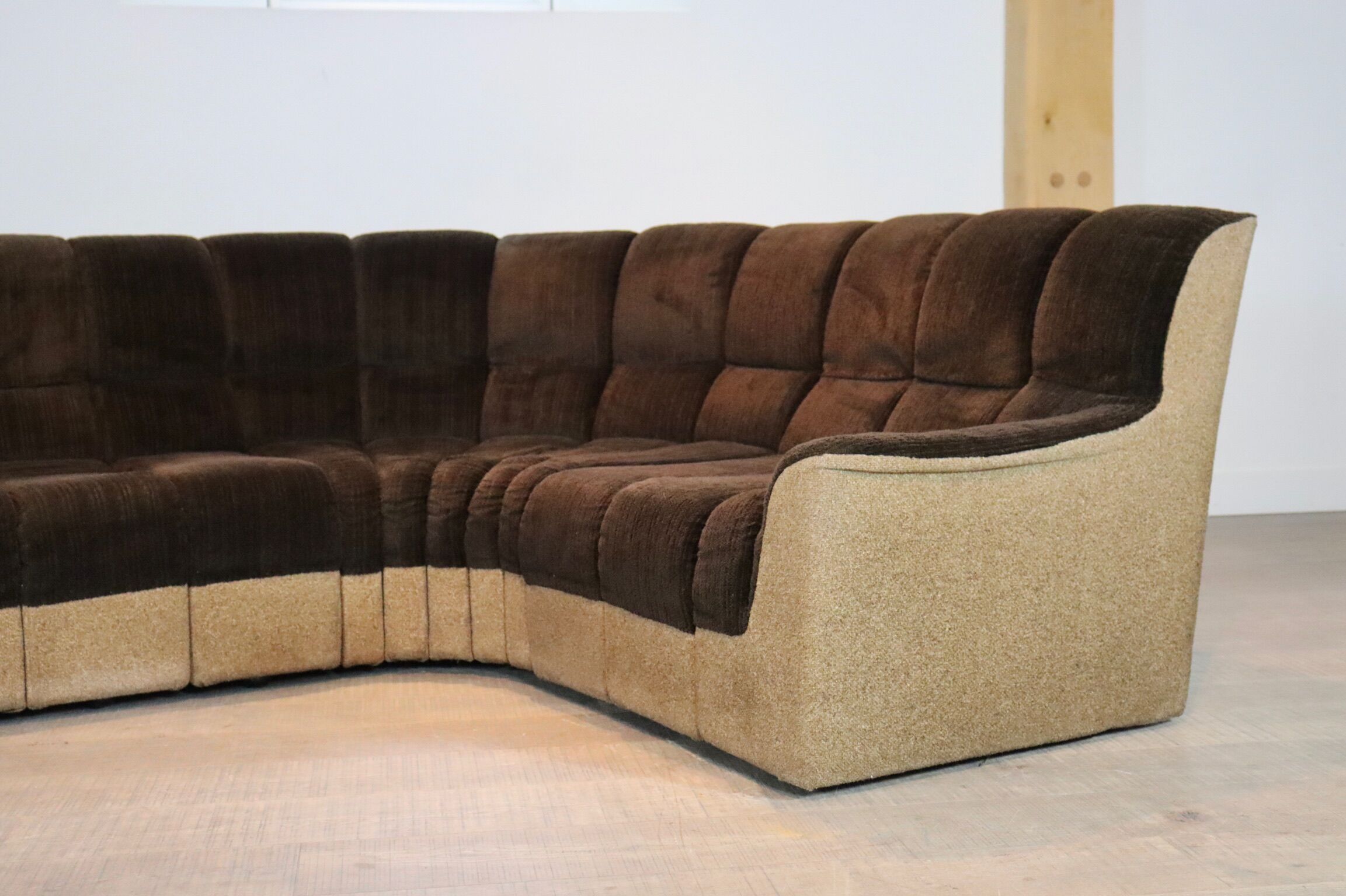 Midcentury seventies ‘snake harmonica’ modular sofa