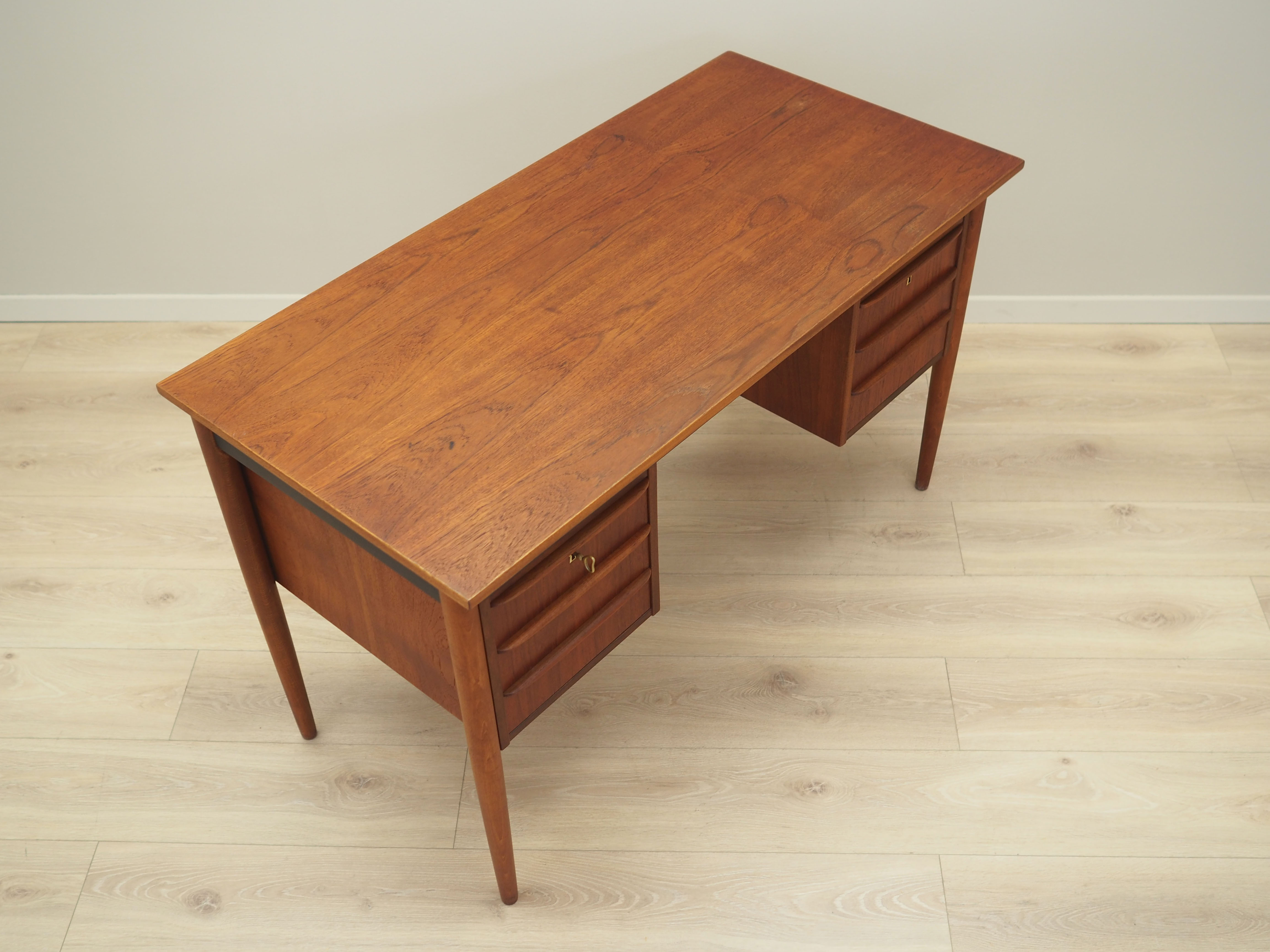 Desk teak, Danish design, 70's