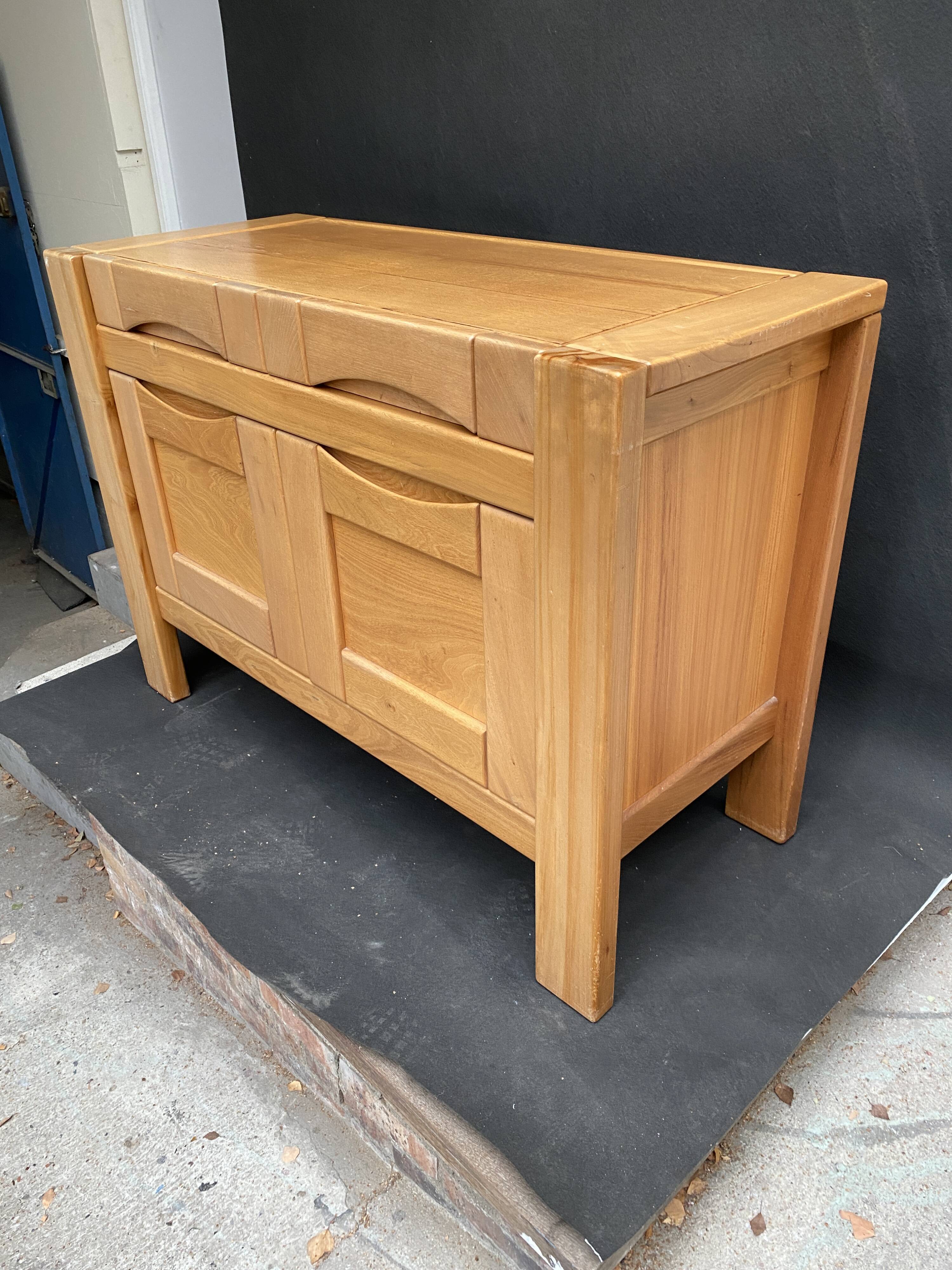 Buffet bar in Orme Maison Chauvin