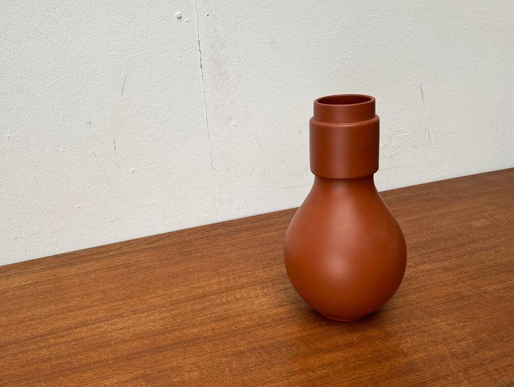 Minimalist German vase from the mid-century, Wormser Terra-Sigillata pottery, 1960s.