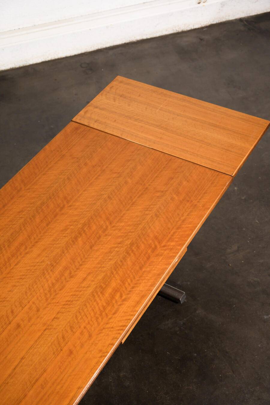 Extendable work table with chrome legs