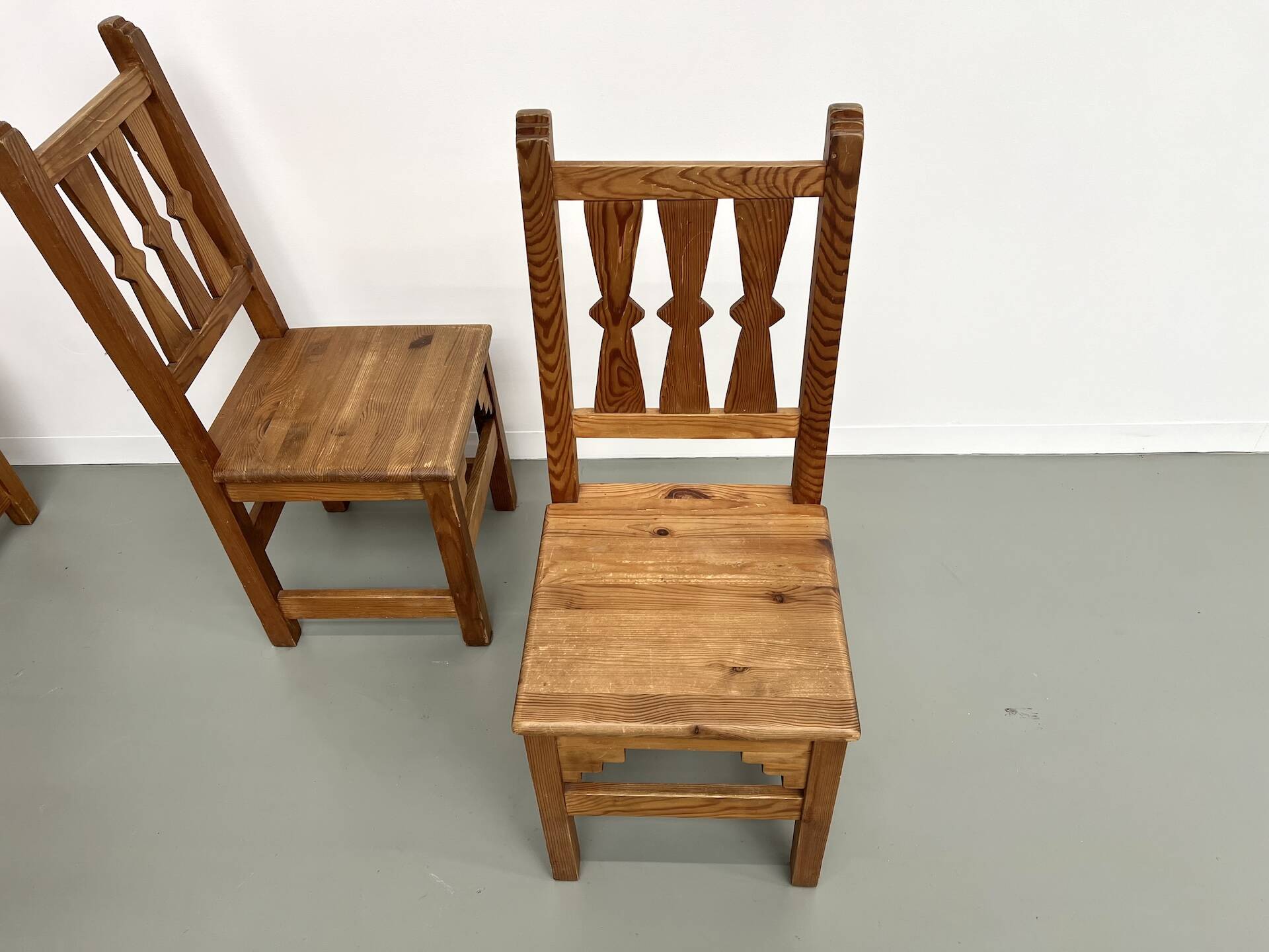 Set of 4 pine chairs, 1970s