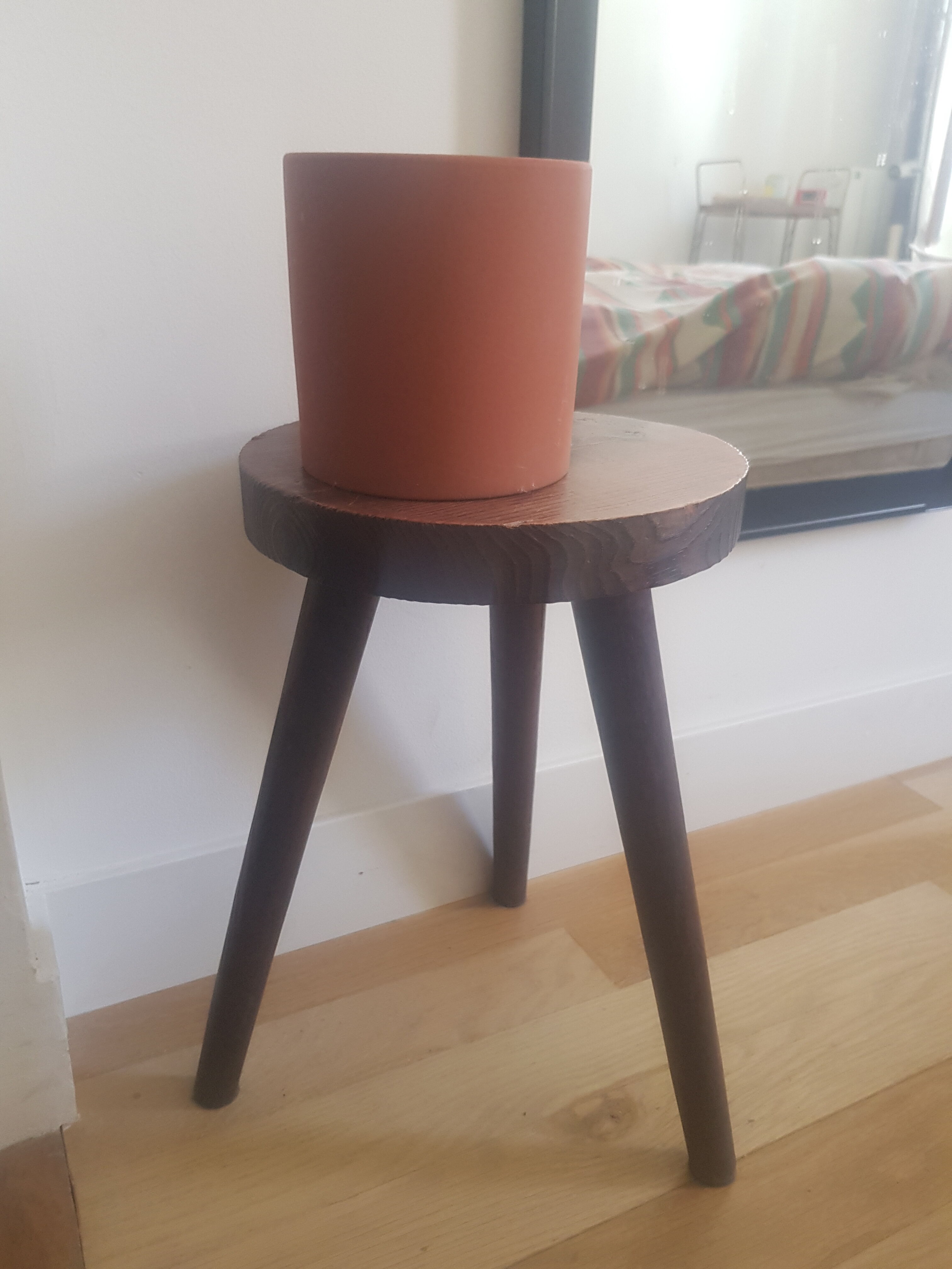 Tripod stool