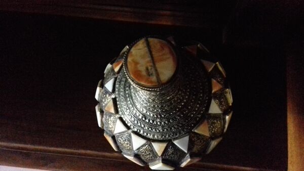 Bouteille en céramique tunisienne ancienne