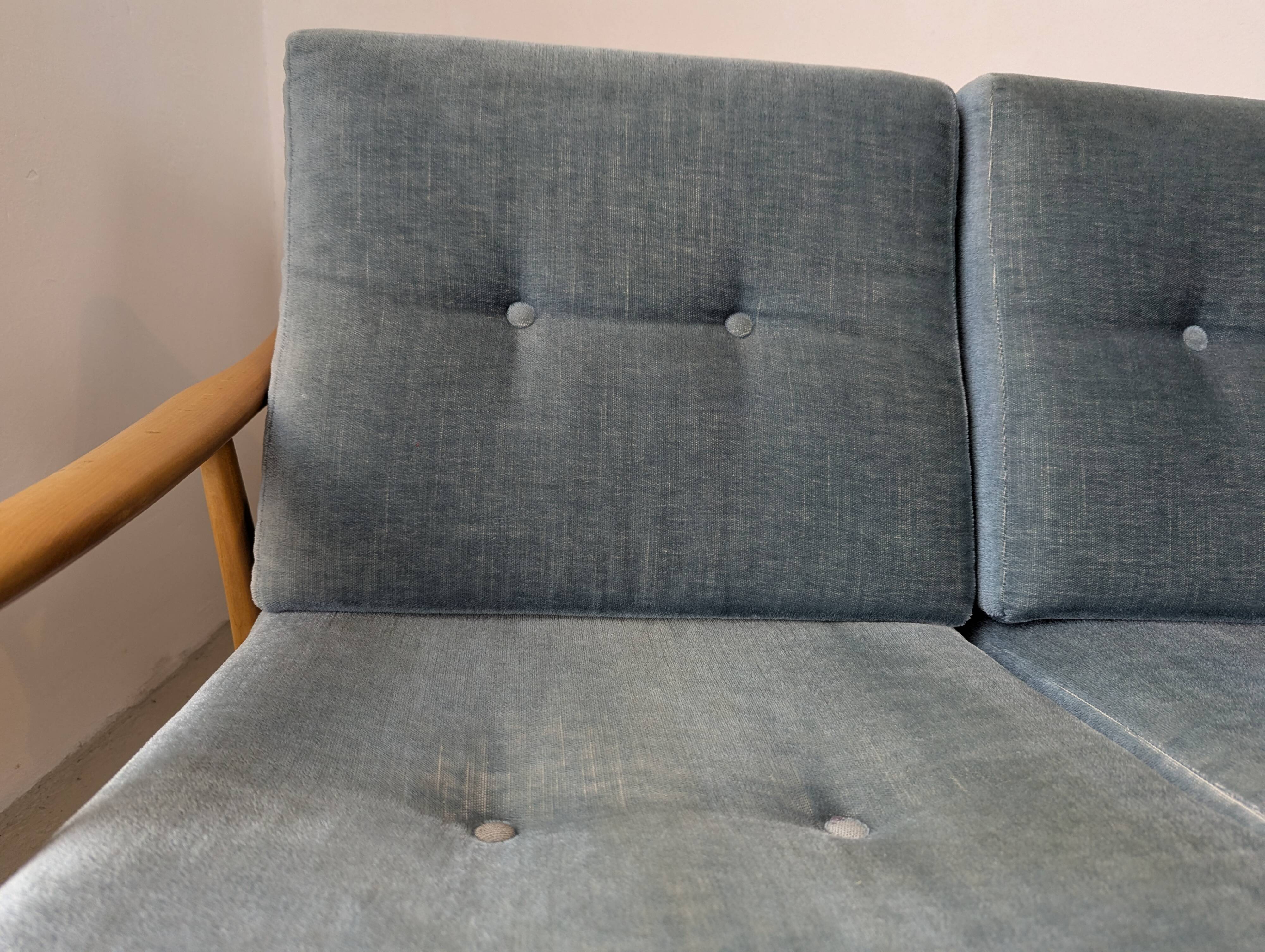 Banquette velours et bois clair, scandinave vers 1960/70
